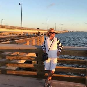 Meet your Posher, Suzanne